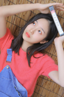 蕾丝打底衫妈妈